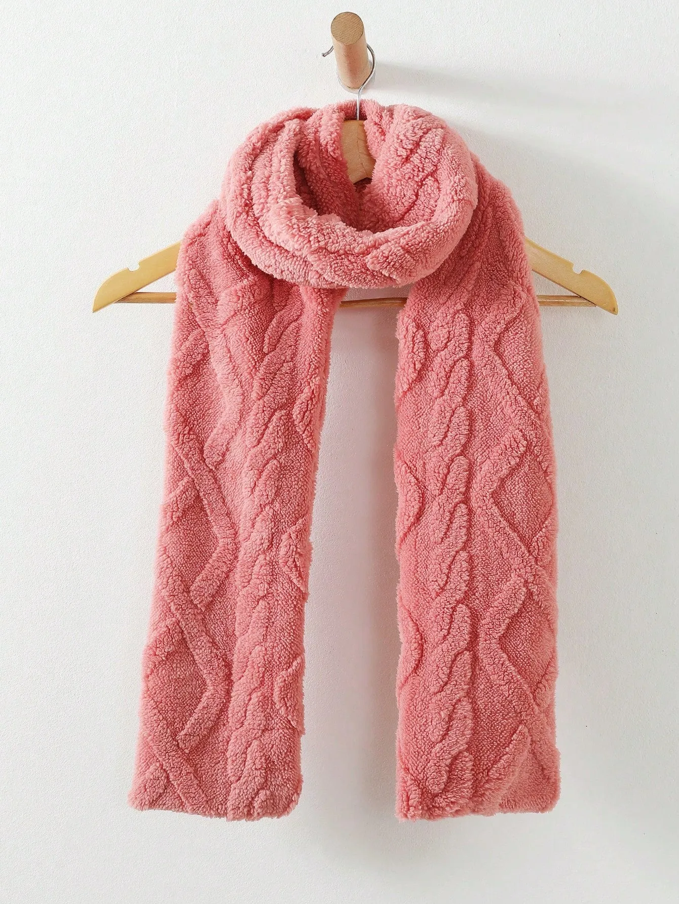 1pc Embossed Plush Scarf