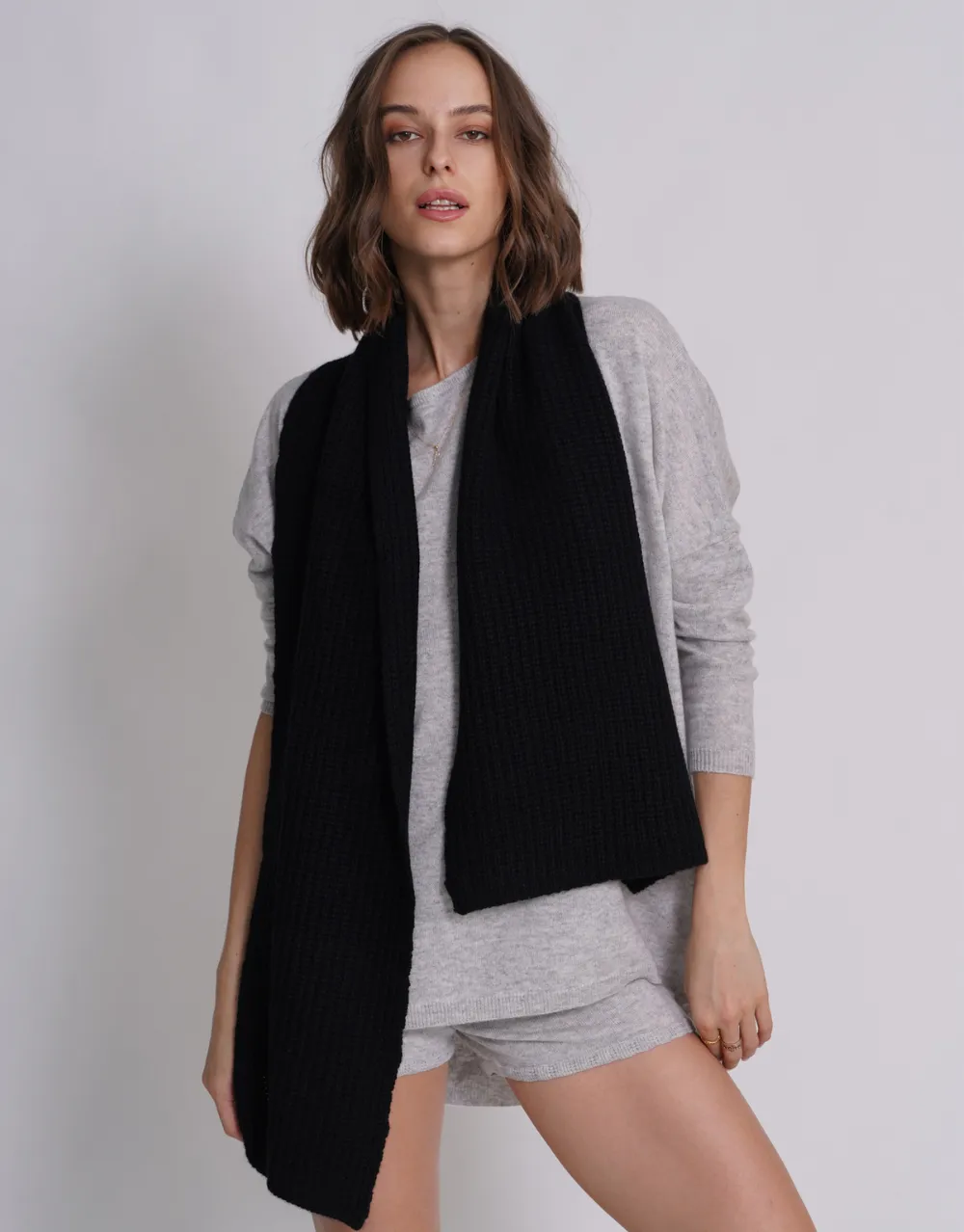 Bomber Scarf in Black