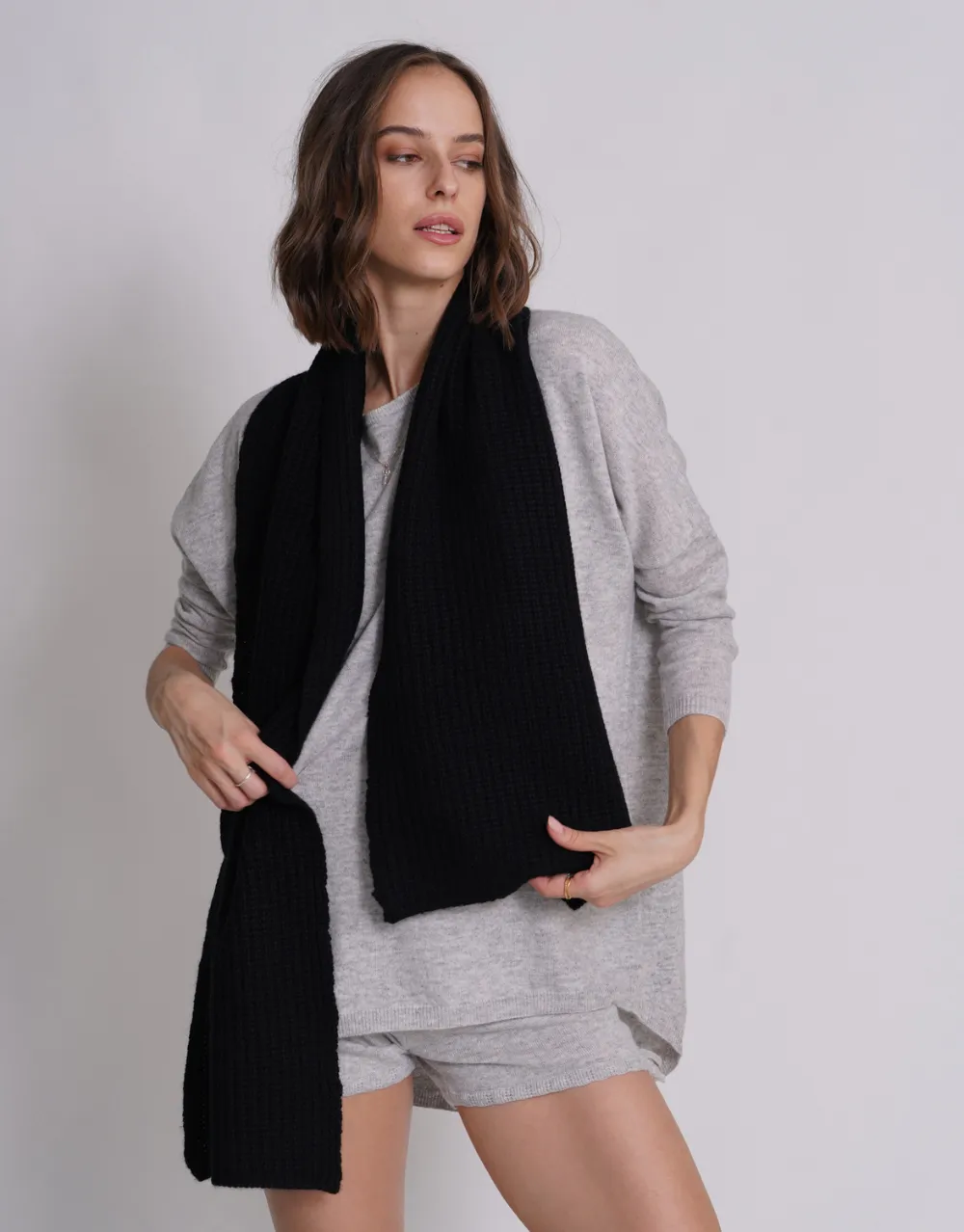 Bomber Scarf in Black