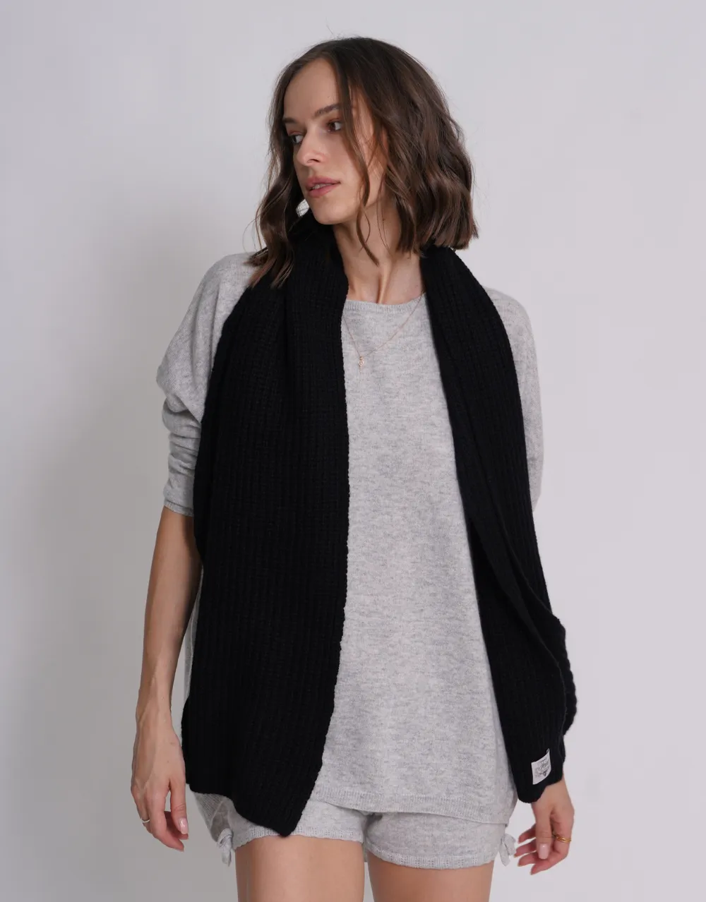 Bomber Scarf in Black