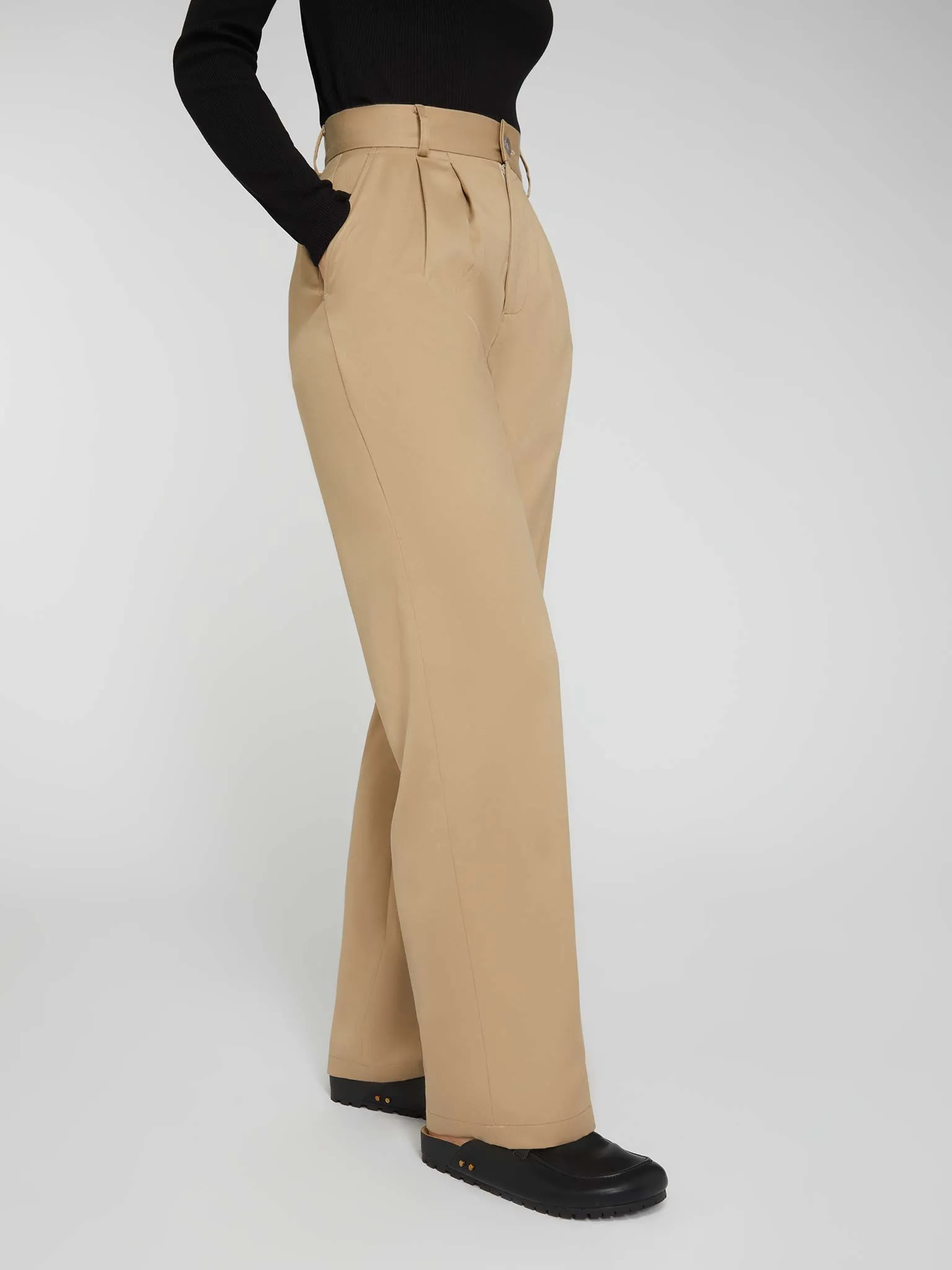 Cinnamon Relaxed Trousers in Beige