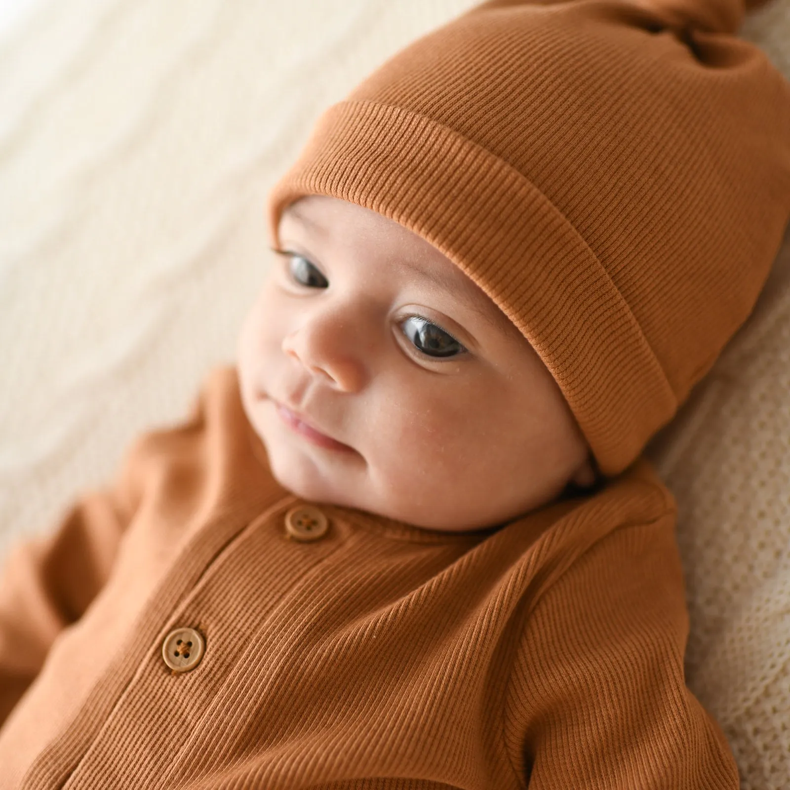 Desert Bronze Rib organic cotton Knotted Beanie Newborn