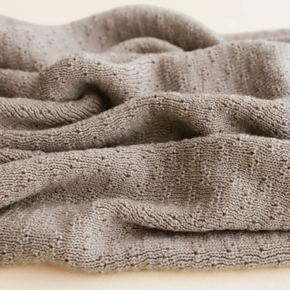 Hvid x Zoen voor Gust - Dora blanket - 100% Merino wool - Thick knit - Sesame