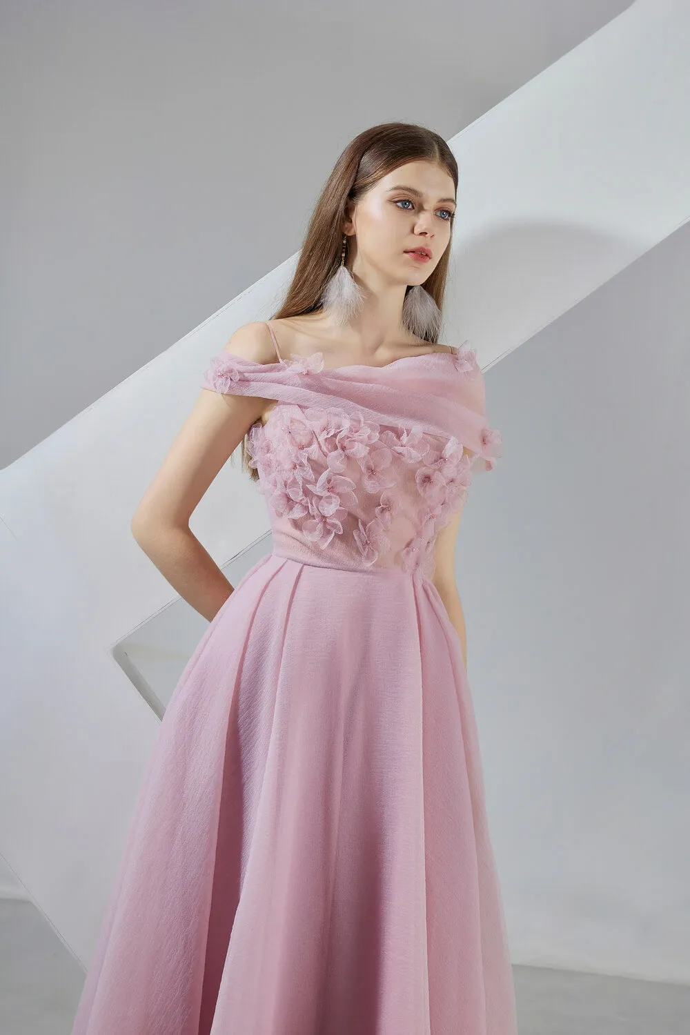 Lanney Pleated Flower Applique Organza Midi Dress