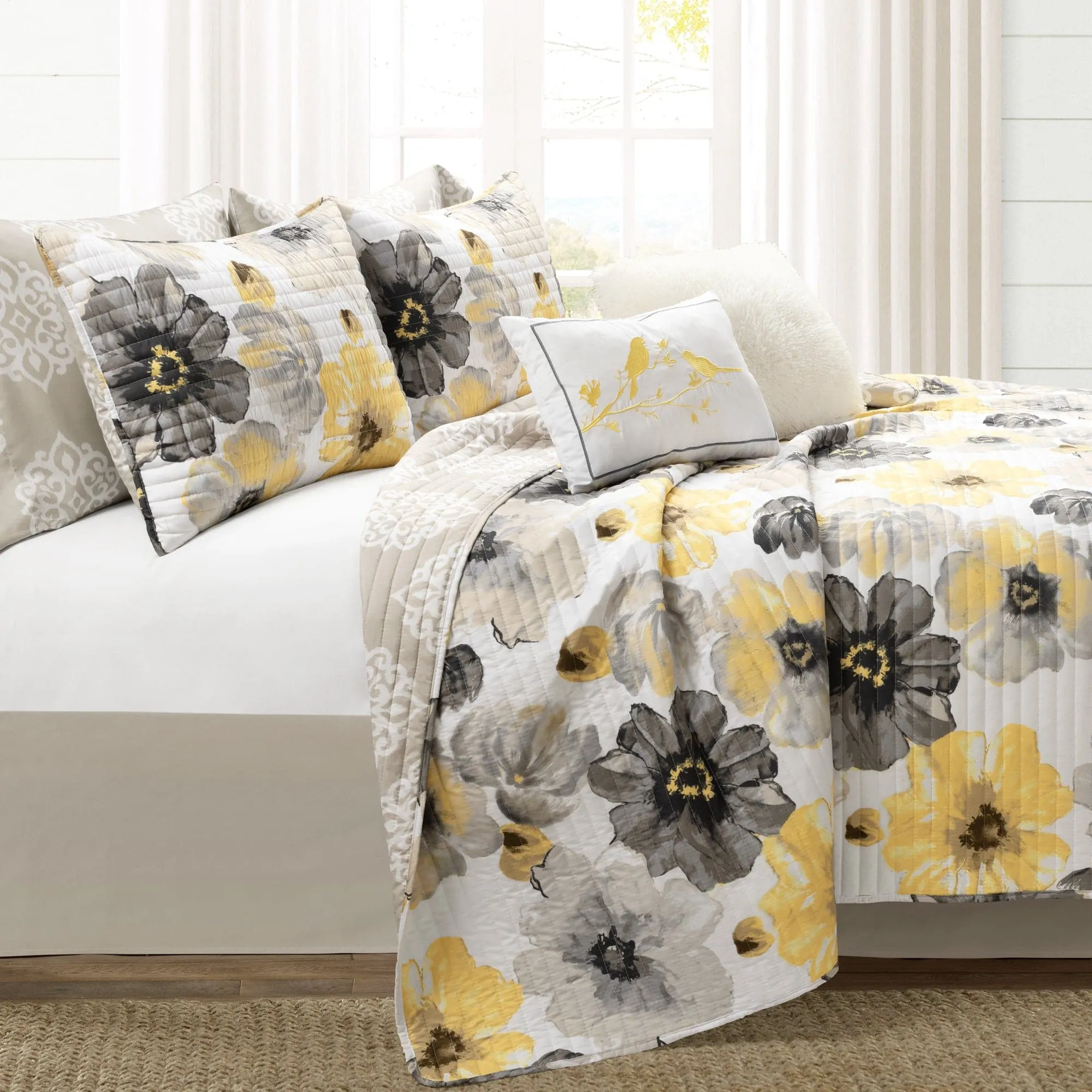 Leah Reversible 8 Piece Quilt Set