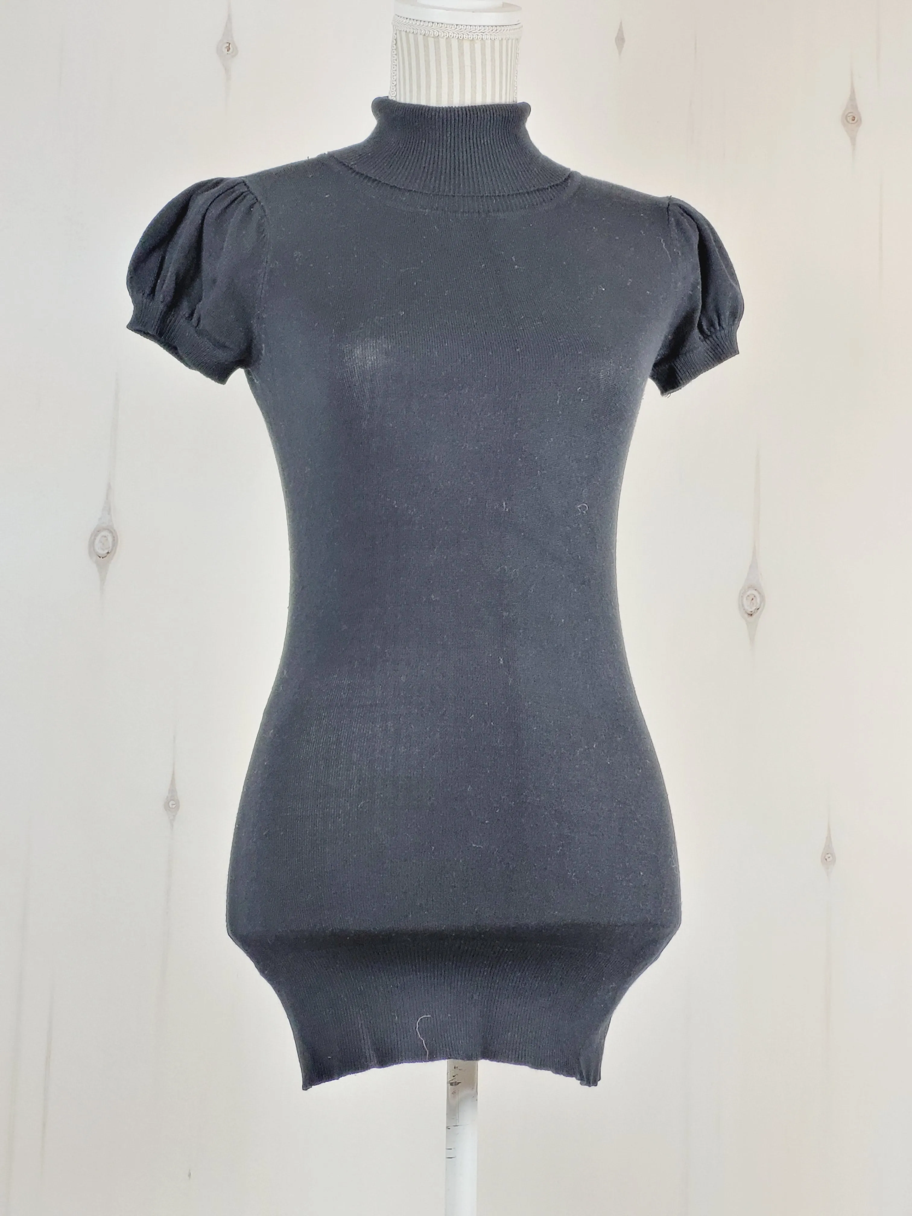 MARIPOSA SHORT SLEEVE TURTLENECK LADIES MEDIUM PRE-LOVED