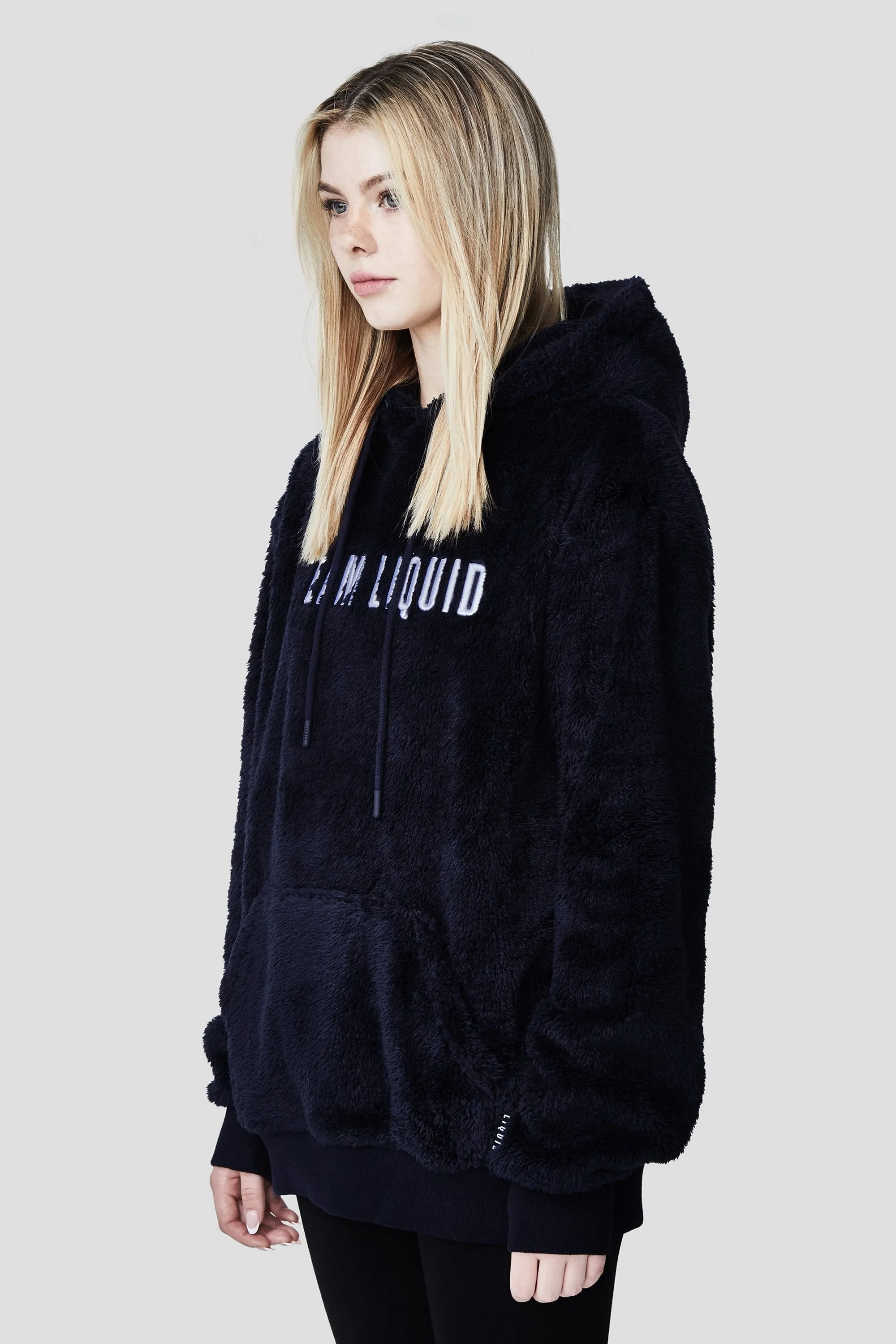 PLUSH PULLOVER HOODIE