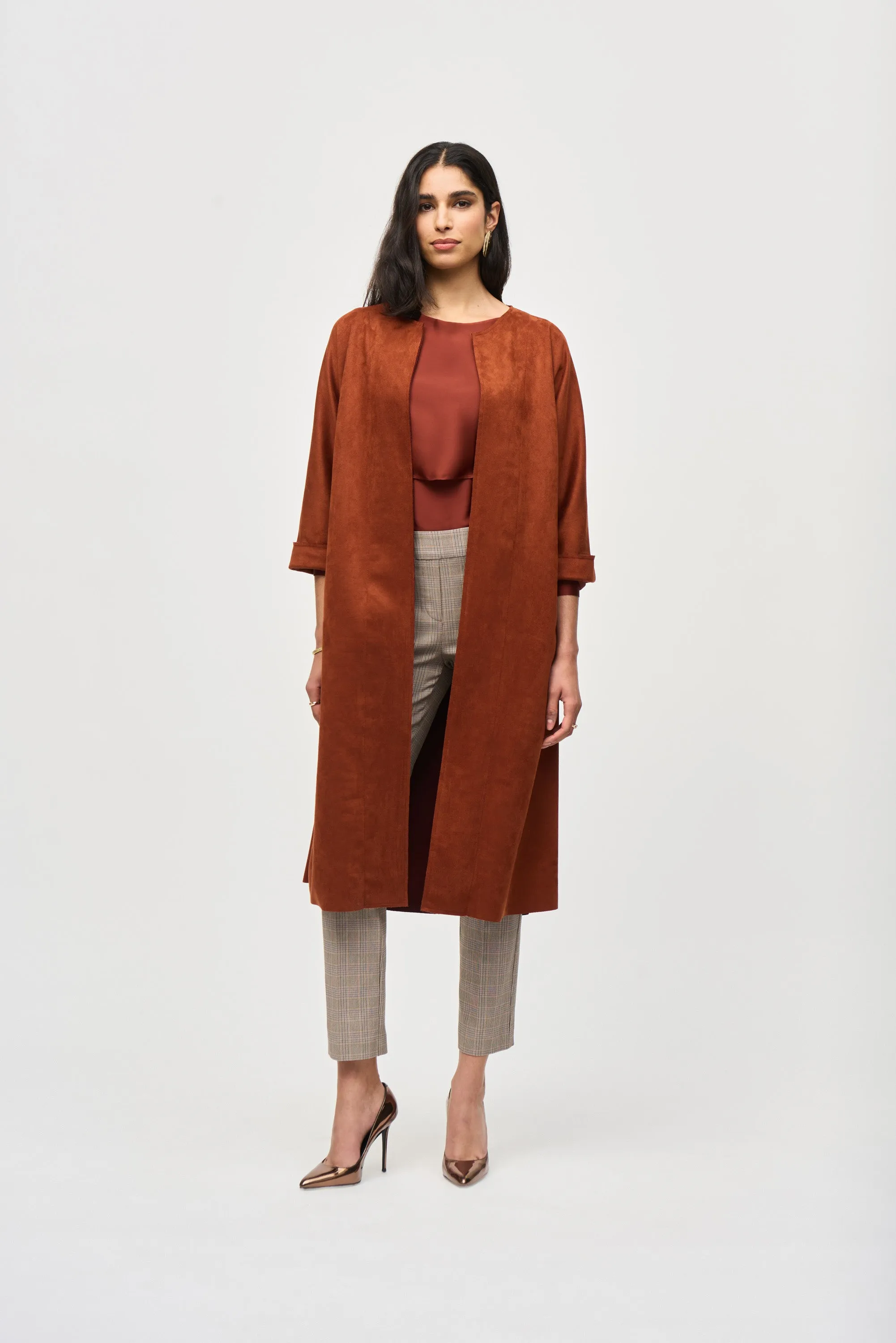 Scuba Suede Straight Fit Coat
243037
Magazine Style