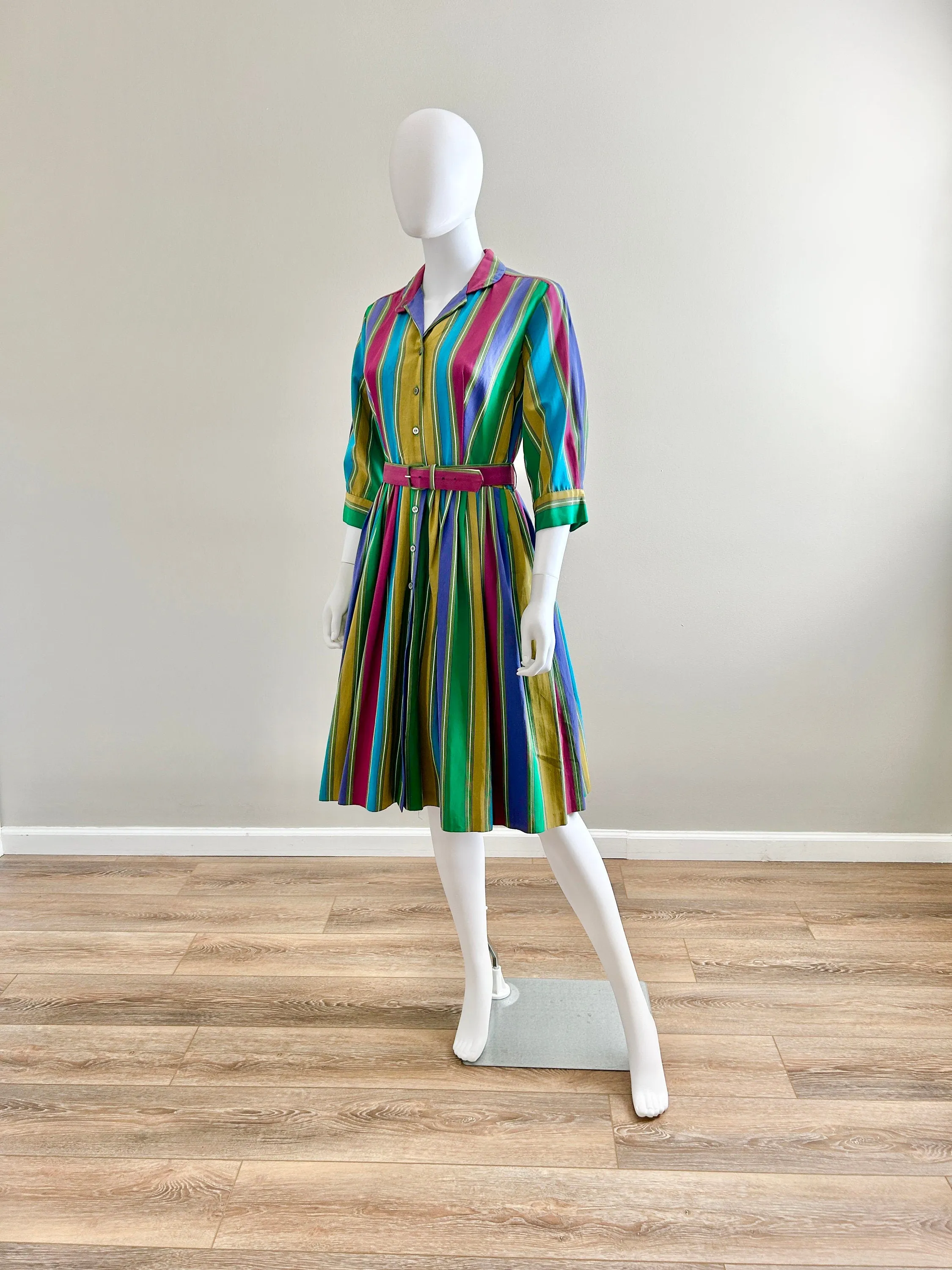 Vintage 1950’s Striped Fit and Flare Dress / 50s retro shirt dress / Size XS S