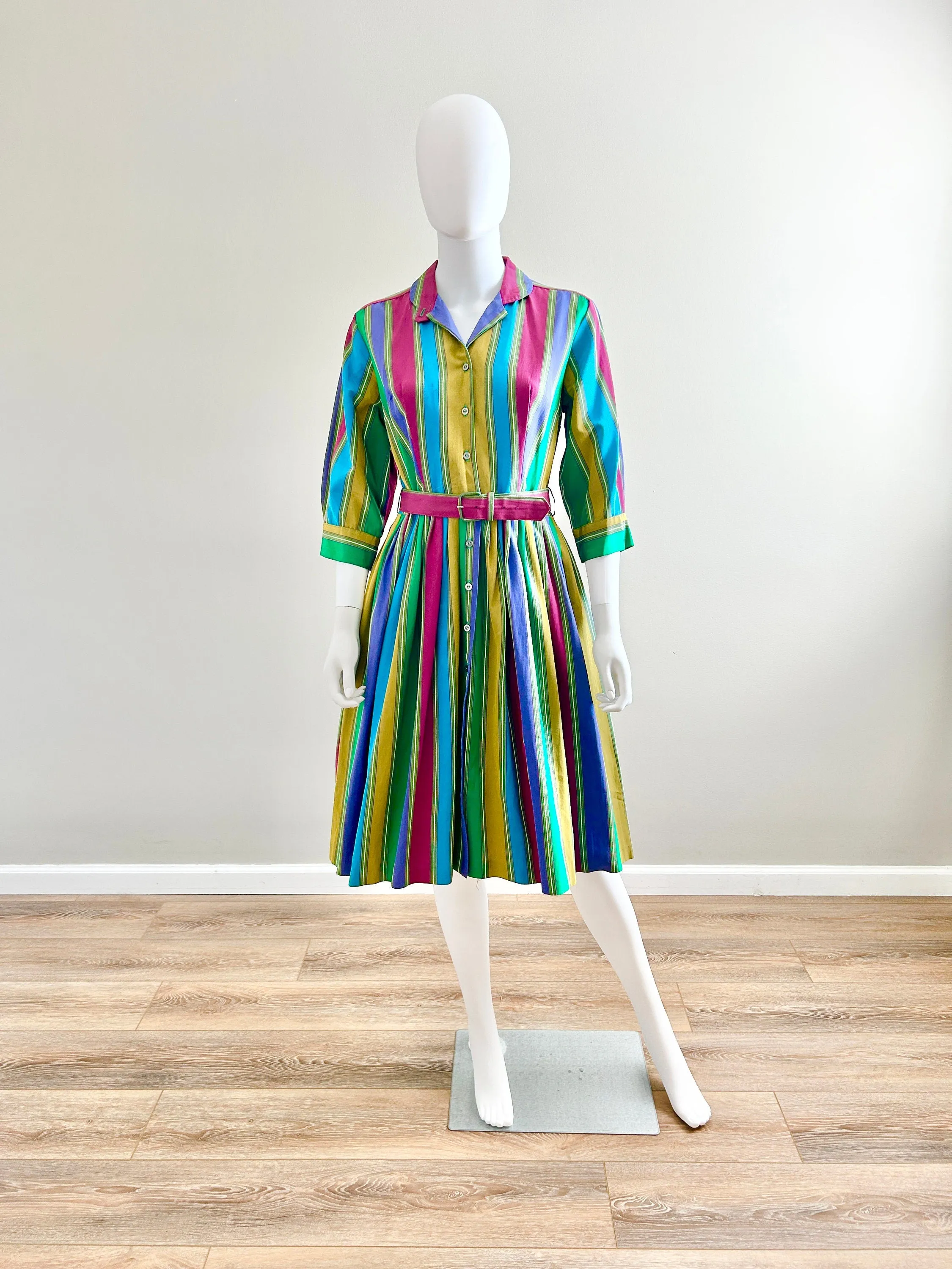 Vintage 1950’s Striped Fit and Flare Dress / 50s retro shirt dress / Size XS S